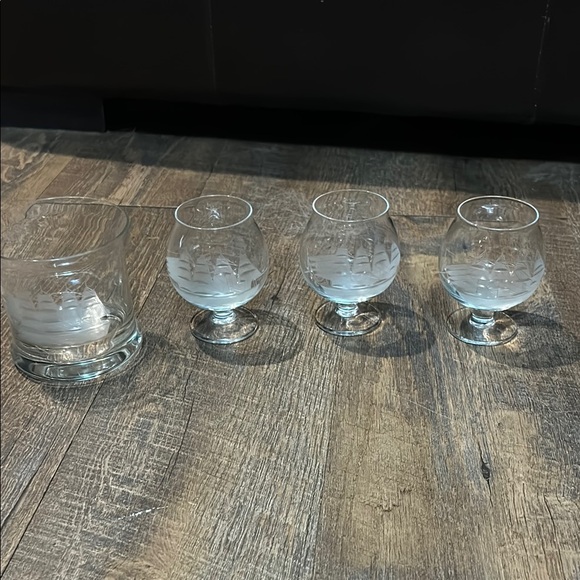 Toscany Crystal Clipper Etched Ship 4 oz Small Brandy Glass Set of 3, 1 On Rocks - Picture 1 of 11